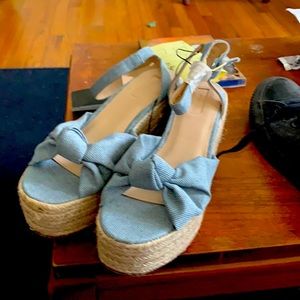 Idk what it really made out of I haven’t wore them